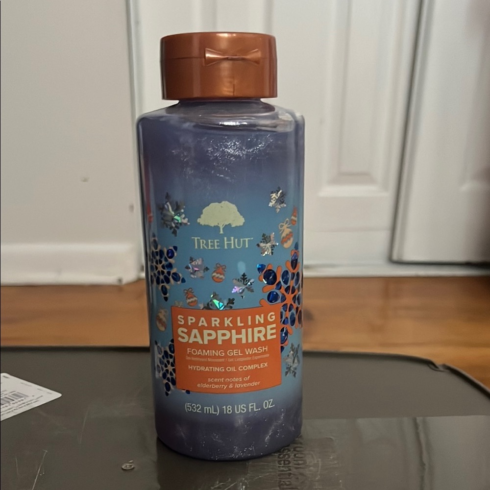 Tree Hut Sparkling Sapphire Foaming Gel Wash